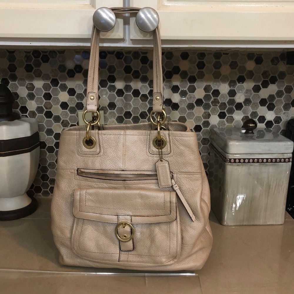 Vintage Authentic Y2K Coach Penelope tote Purse